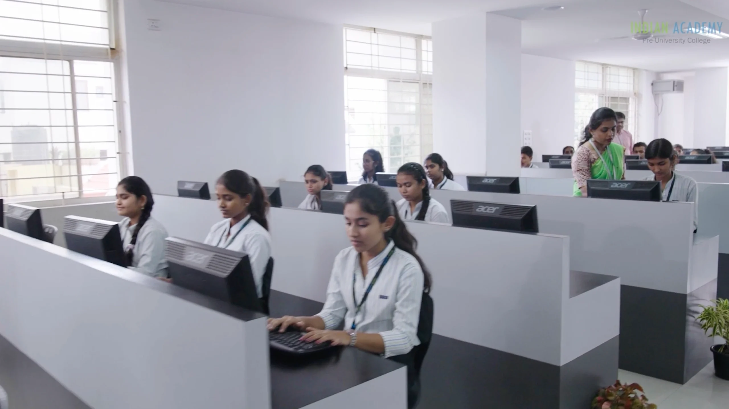 IAPUC/Home – Praise The Sun